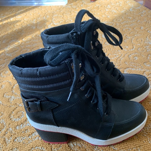 High heel boots 🖤🤍❤️ size 9 - Picture 2 of 6